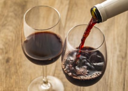赤ワインは冷やす？最適な温度と冷やさず飲む理由とは